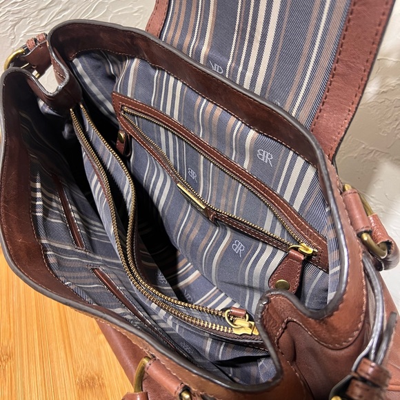 EUC Large dark brown leather Banana Republic satchel - Picture 7 of 11